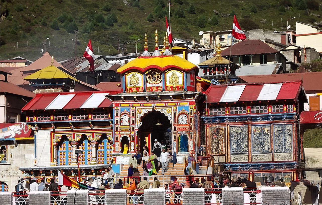 Chardham Bhakti Yatra Package